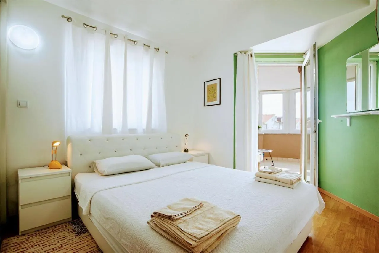 Sontag Apartment Pula